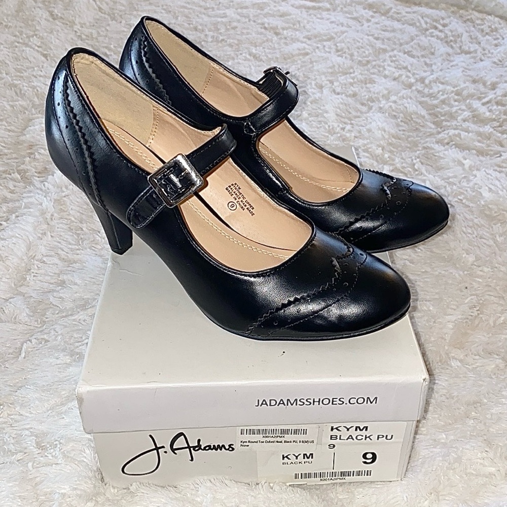 🌻 J Adams Mary Jane Oxford Heels